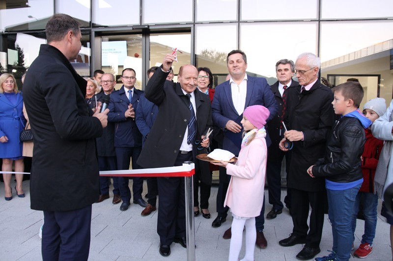 Uroczyste przecięcie wstęgi - otwarcie Dworca Komunikacji Lokalnej w Rzeszowie, fot. A. Baranowski